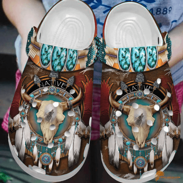 Brown Buffalo Head Pattern Crocs Shoes in Native American Style (1)