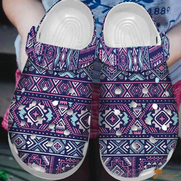 Crocs Shoes WIth 3D Printed Purple Cubes