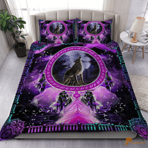 Native American Bedding Set with Violet Wolf Design