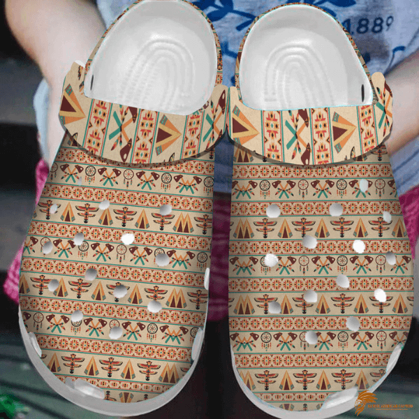 Native American Crocs Printed with Ancient Characters (1)