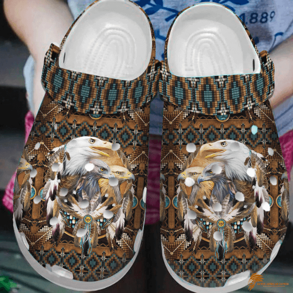 Native-American-Eagle-Shaped-Crocs-Shoes